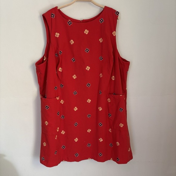 Modcloth Dresses & Skirts - Modcloth Mid-Century Muse Shift Dress Red Embroidered Flowers 4X Retro